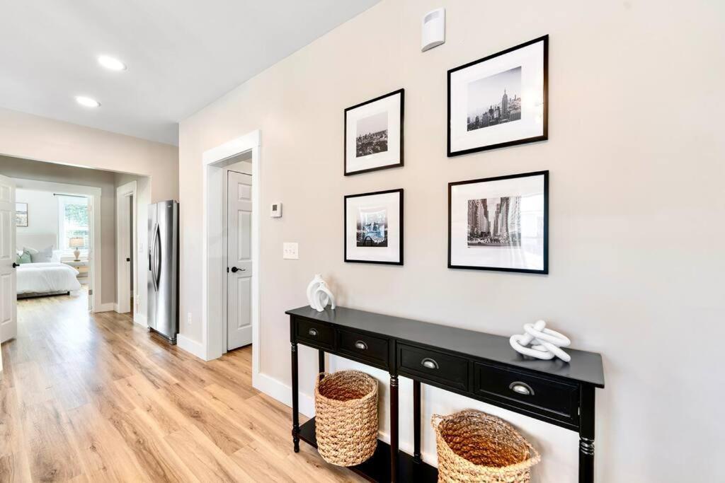 Brand New Cozy Modern Bungalow W/Hot Tub+Movieroom 7 Min From Uptown Charlotte Exterior photo
